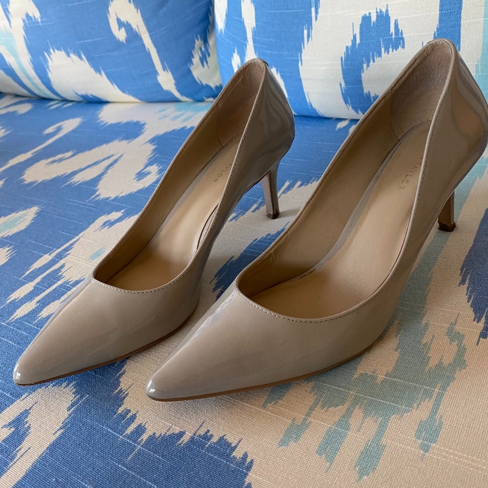 Ann Taylor patent leather pumps